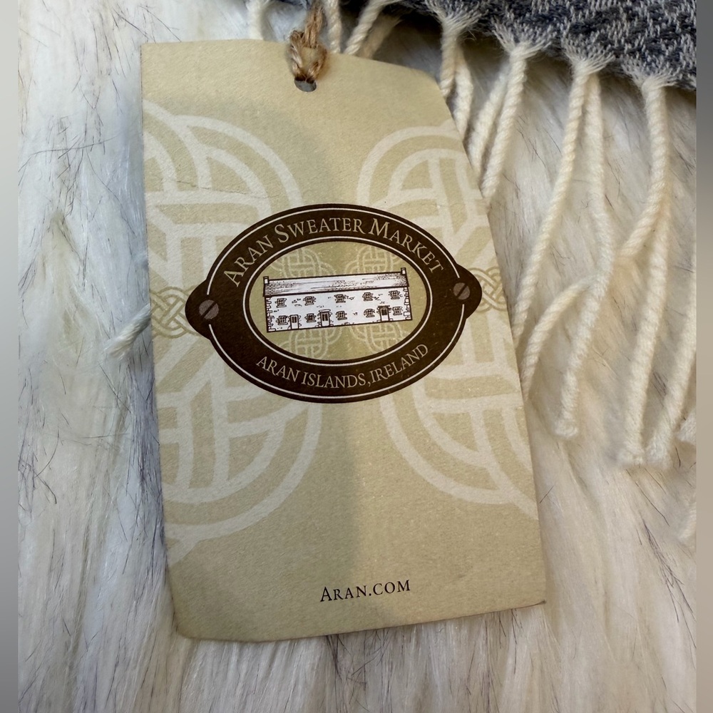 Aran Sweater Market NWT Pure Wool Blend Scarf Gray Green Celtic Fringe Ireland - Picture 4 of 8
